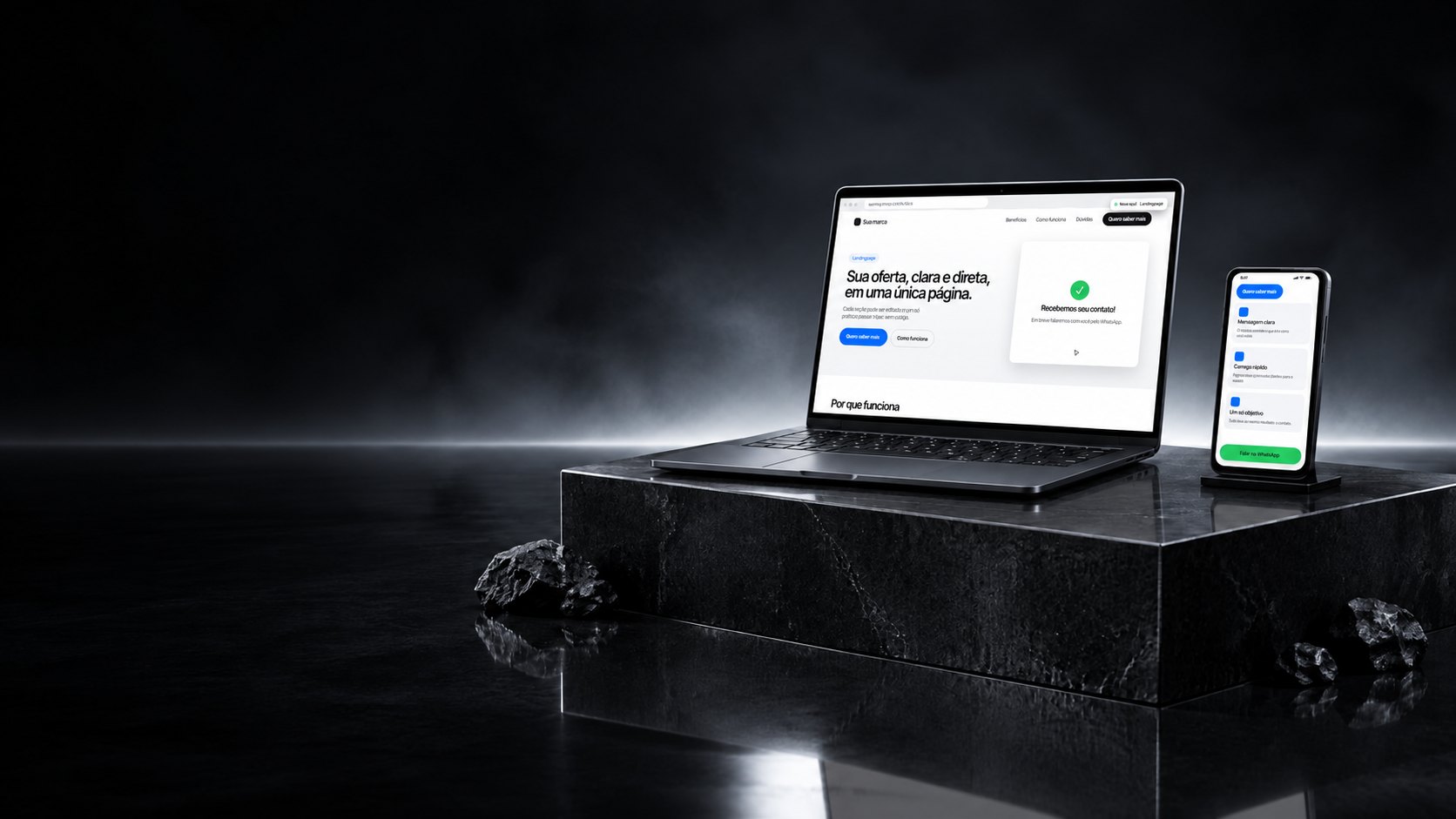 Notebook e celular exibindo uma landing page com formulário de contato